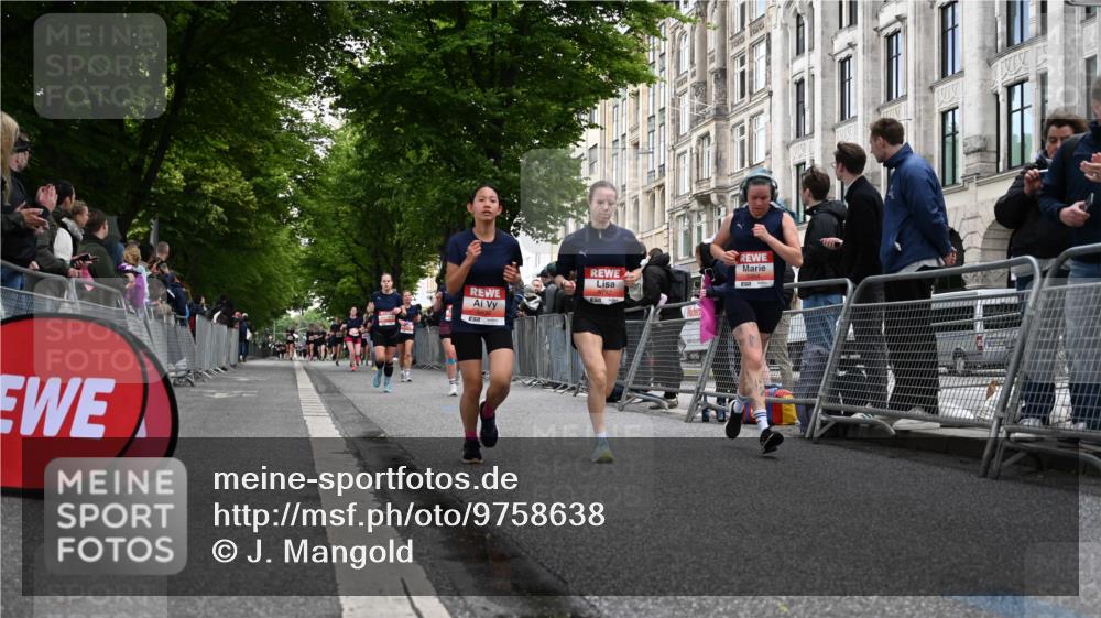 14.06.2026 - REWE Women's Run J. Mangold http://msf.ph/oto/9758638 14.06.2026 10:59:56 Ziel 5101, 5233, 5284, 5322, 5792, 5801, 5930, 5954 meine-sportfotos.de