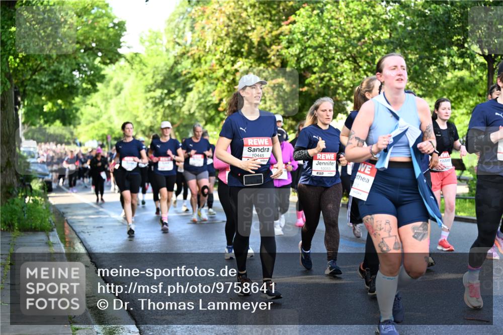 14.06.2026 - REWE Women's Run Dr. Thomas Lammeyer http://msf.ph/oto/9758641 14.06.2026 09:22:54 Laufen 10445, 10053 meine-sportfotos.de
