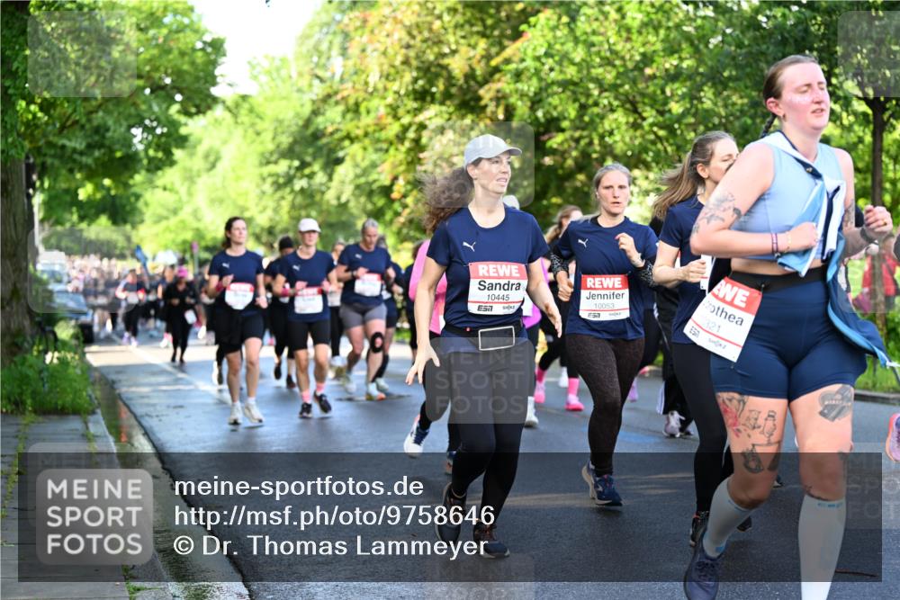 14.06.2026 - REWE Women's Run Dr. Thomas Lammeyer http://msf.ph/oto/9758646 14.06.2026 09:22:54 Laufen 10445, 10053, 57, 0321 meine-sportfotos.de
