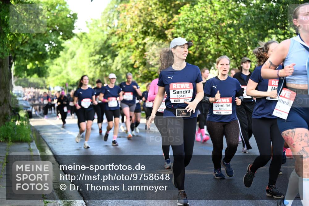 14.06.2026 - REWE Women's Run Dr. Thomas Lammeyer http://msf.ph/oto/9758648 14.06.2026 09:22:55 Laufen 10445, 57, 10053, 7 meine-sportfotos.de