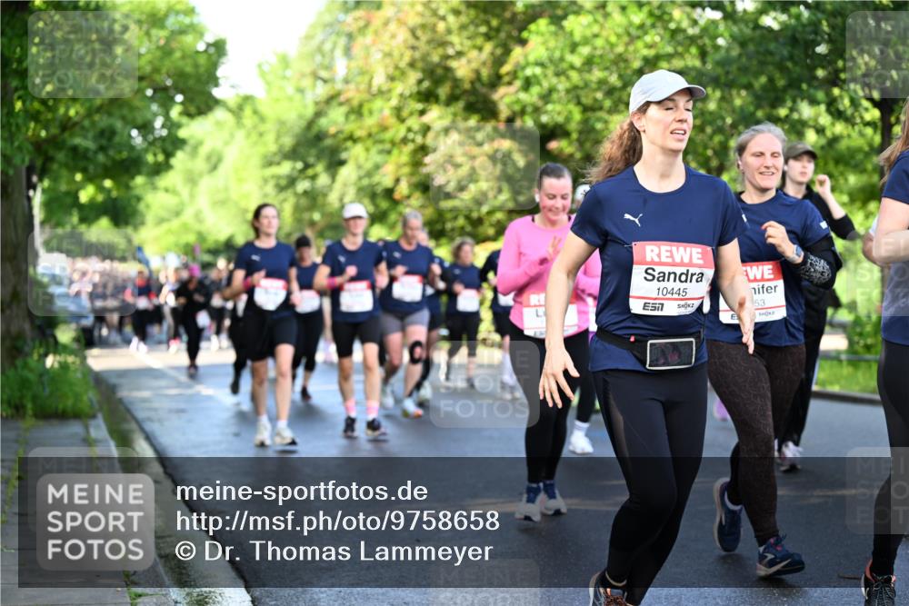 14.06.2026 - REWE Women's Run Dr. Thomas Lammeyer http://msf.ph/oto/9758658 14.06.2026 09:22:55 Laufen 10445, 57, 53 meine-sportfotos.de
