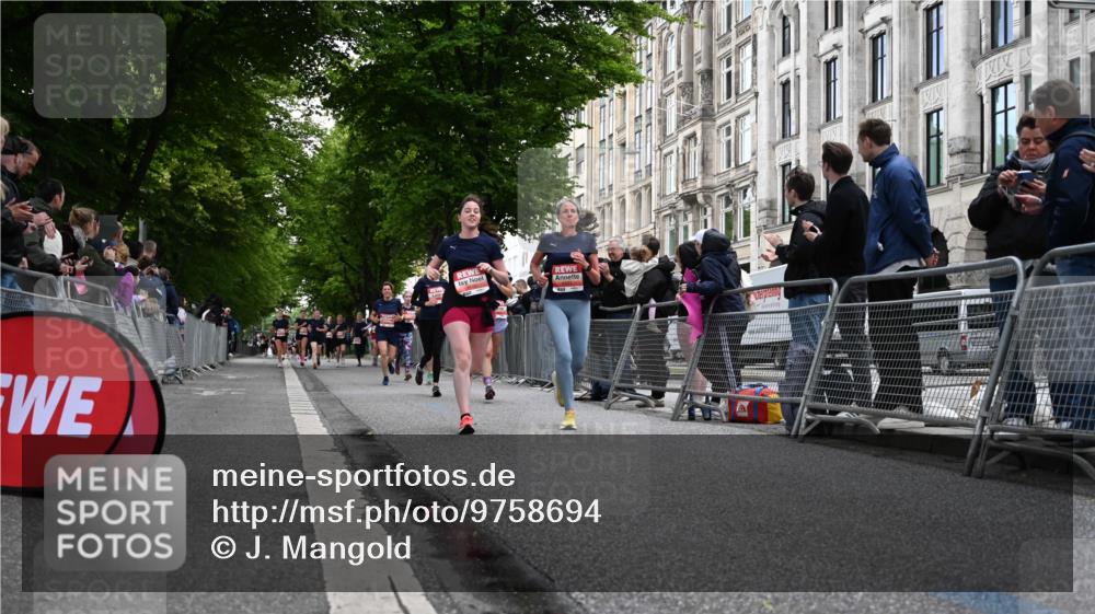 14.06.2026 - REWE Women's Run J. Mangold http://msf.ph/oto/9758694 14.06.2026 11:00:04 Ziel 5143, 5233, 5322, 5403, 5415, 5691, 5692, 5782, 5929, 6019, 6040 meine-sportfotos.de