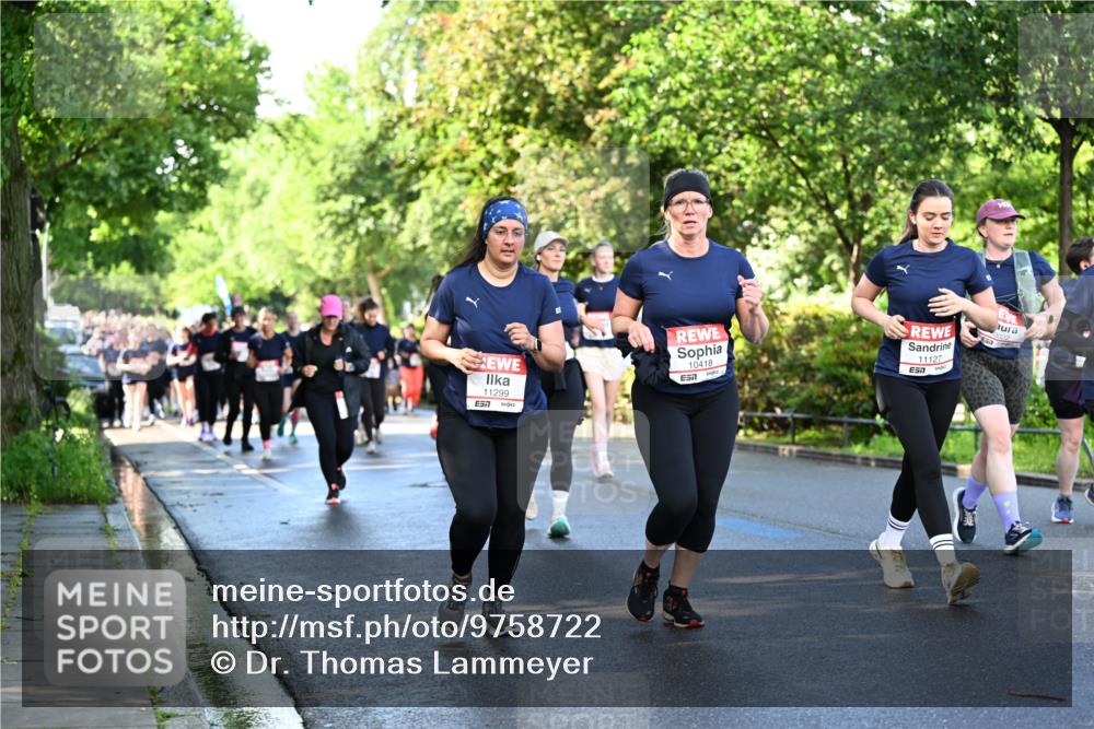 14.06.2026 - REWE Women's Run Dr. Thomas Lammeyer http://msf.ph/oto/9758722 14.06.2026 09:23:00 Laufen 11299, 57, 10418, 11127 meine-sportfotos.de