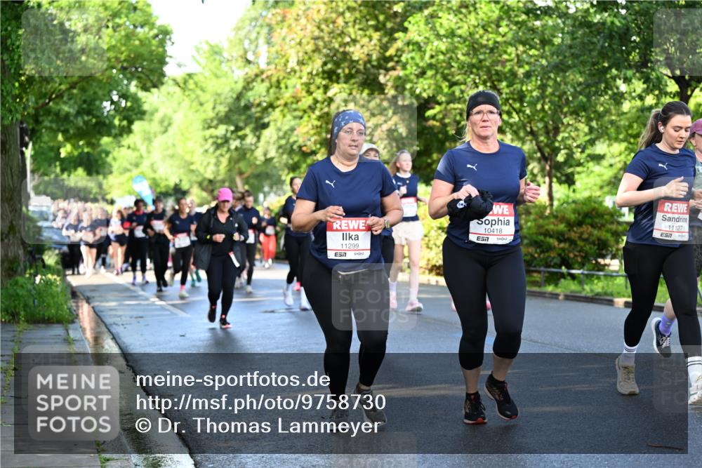 14.06.2026 - REWE Women's Run Dr. Thomas Lammeyer http://msf.ph/oto/9758730 14.06.2026 09:23:00 Laufen 11299, 57, 10418, 11127 meine-sportfotos.de