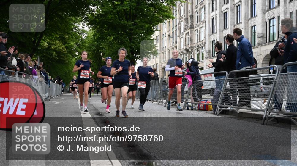 14.06.2026 - REWE Women's Run J. Mangold http://msf.ph/oto/9758760 14.06.2026 11:00:12 Ziel 5001, 5002, 5003, 5004, 5050, 5147, 5415, 5432, 5719, 5782, 5883, 5929, 6019 meine-sportfotos.de