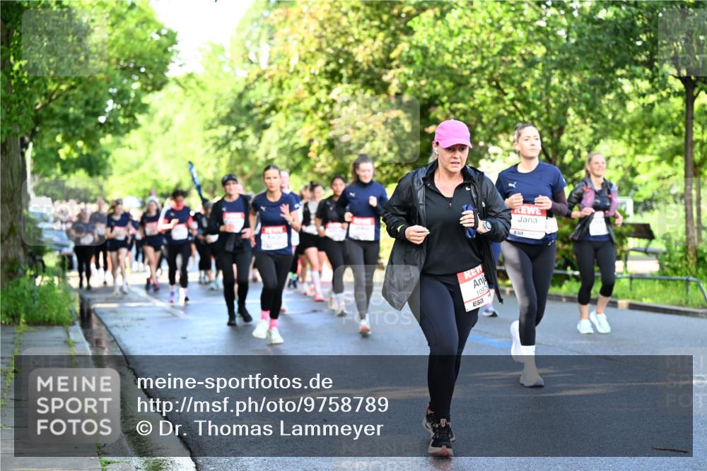 14.06.2026 - REWE Women's Run Dr. Thomas Lammeyer http://msf.ph/oto/9758789 14.06.2026 09:23:04 Laufen 10975, 7 meine-sportfotos.de