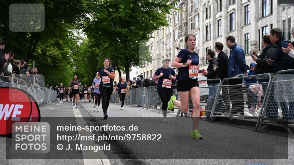 14.06.2026 - REWE Women's Run J. Mangold http://msf.ph/oto/9758822 14.06.2026 11:00:22 Ziel 5432, 5435, 5440, 5453, 5486, 5665, 5716, 5764, 5883, 5894 meine-sportfotos.de