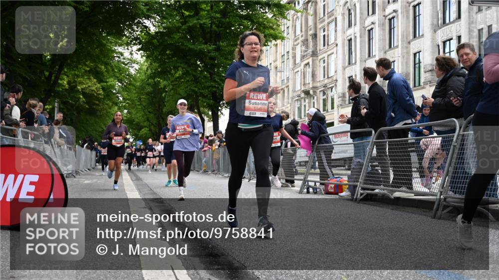 14.06.2026 - REWE Women's Run J. Mangold http://msf.ph/oto/9758841 14.06.2026 11:00:24 Ziel 5193, 5328, 5435, 5440, 5453, 5486, 5716, 5764, 5894, 6055, 6061 meine-sportfotos.de