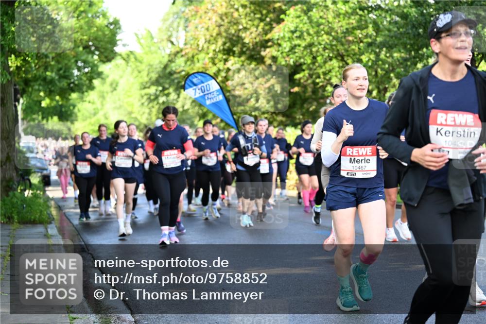 14.06.2026 - REWE Women's Run Dr. Thomas Lammeyer http://msf.ph/oto/9758852 14.06.2026 09:23:09 Laufen 7, 00, 10467, 10420 meine-sportfotos.de