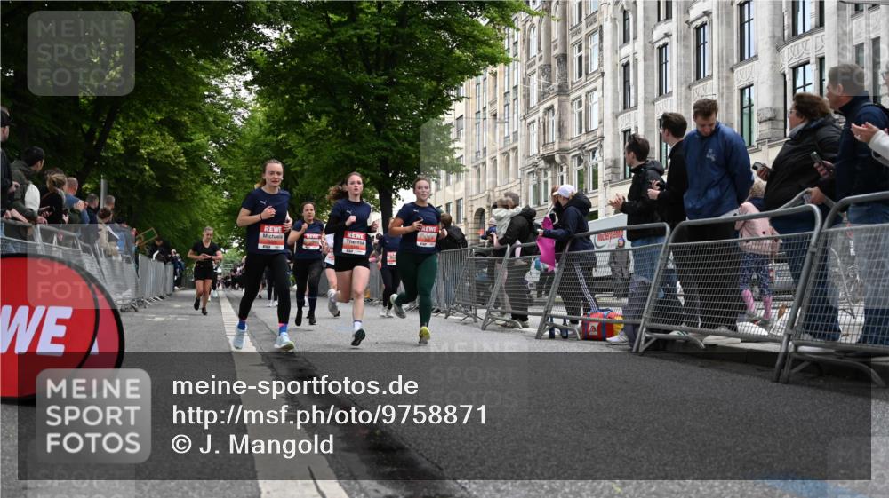 14.06.2026 - REWE Women's Run J. Mangold http://msf.ph/oto/9758871 14.06.2026 11:00:28 Ziel 5193, 5328, 5440, 5453, 5486, 5547, 5548, 5764, 5861, 5894, 6018, 6055, 6061 meine-sportfotos.de