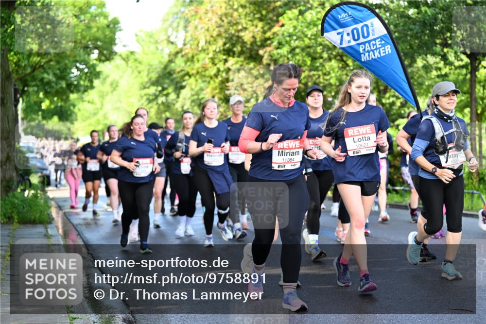 14.06.2026 - REWE Women's Run Dr. Thomas Lammeyer http://msf.ph/oto/9758891 14.06.2026 09:23:11 Laufen 7, 00, 10621, 11384, 57, 57, 10086 meine-sportfotos.de