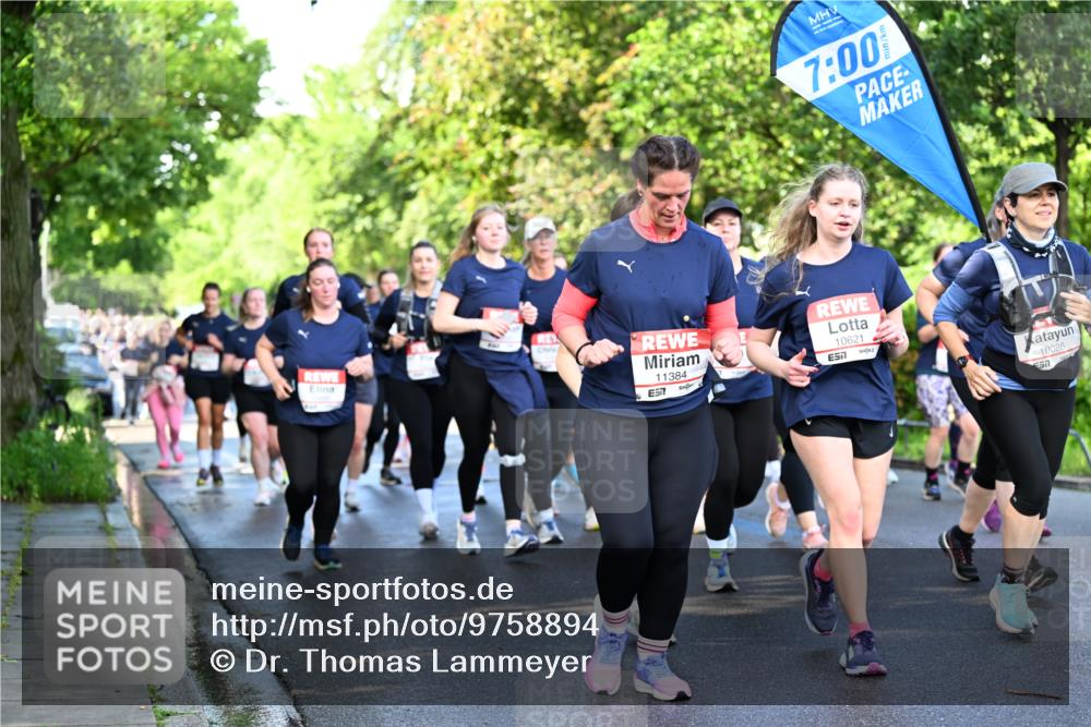 14.06.2026 - REWE Women's Run Dr. Thomas Lammeyer http://msf.ph/oto/9758894 14.06.2026 09:23:12 Laufen 7, 00, 11384, 7, 10621, 57, 10086, 57 meine-sportfotos.de