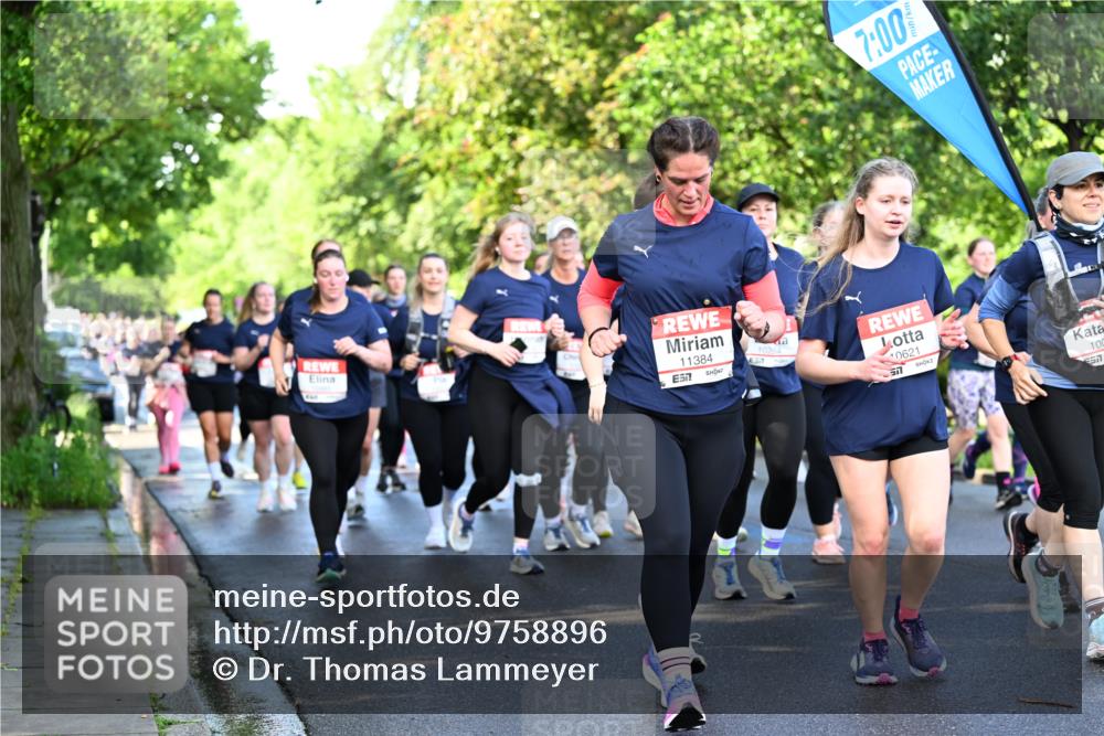 14.06.2026 - REWE Women's Run Dr. Thomas Lammeyer http://msf.ph/oto/9758896 14.06.2026 09:23:12 Laufen 11384, 7, 10254, 0621, 7, 00, 100, 57 meine-sportfotos.de