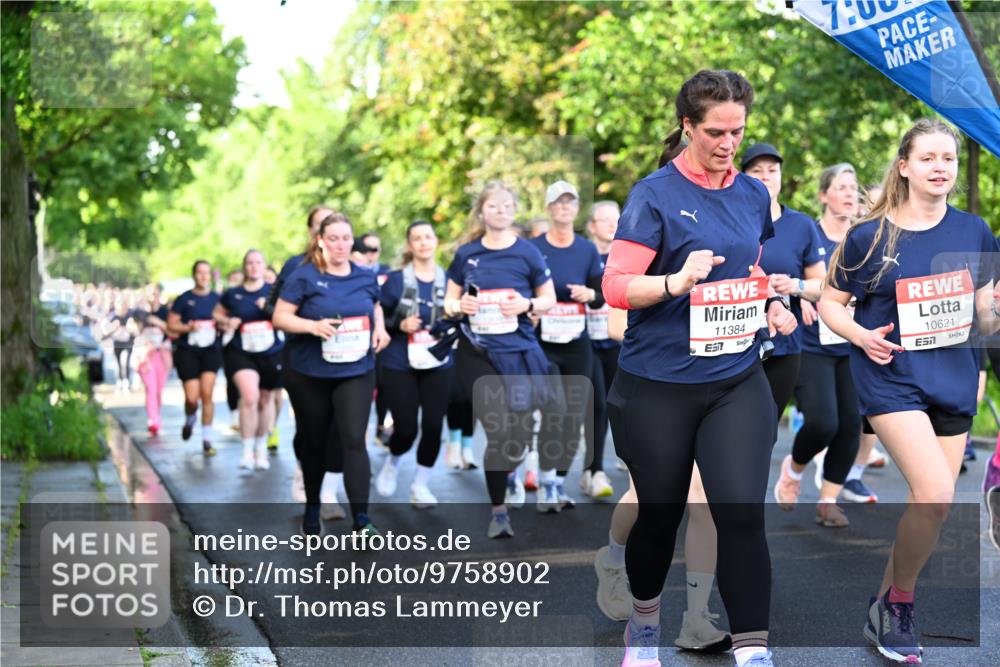 14.06.2026 - REWE Women's Run Dr. Thomas Lammeyer http://msf.ph/oto/9758902 14.06.2026 09:23:12 Laufen 11384, 7, 10621 meine-sportfotos.de