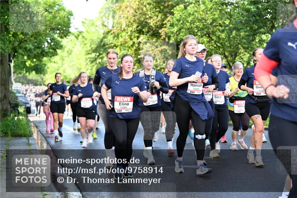 14.06.2026 - REWE Women's Run Dr. Thomas Lammeyer http://msf.ph/oto/9758914 14.06.2026 09:23:13 Laufen 10499, 7, 10002, 57, 10985, 7, 57, 22, 11212, 577, 10384, 7 meine-sportfotos.de