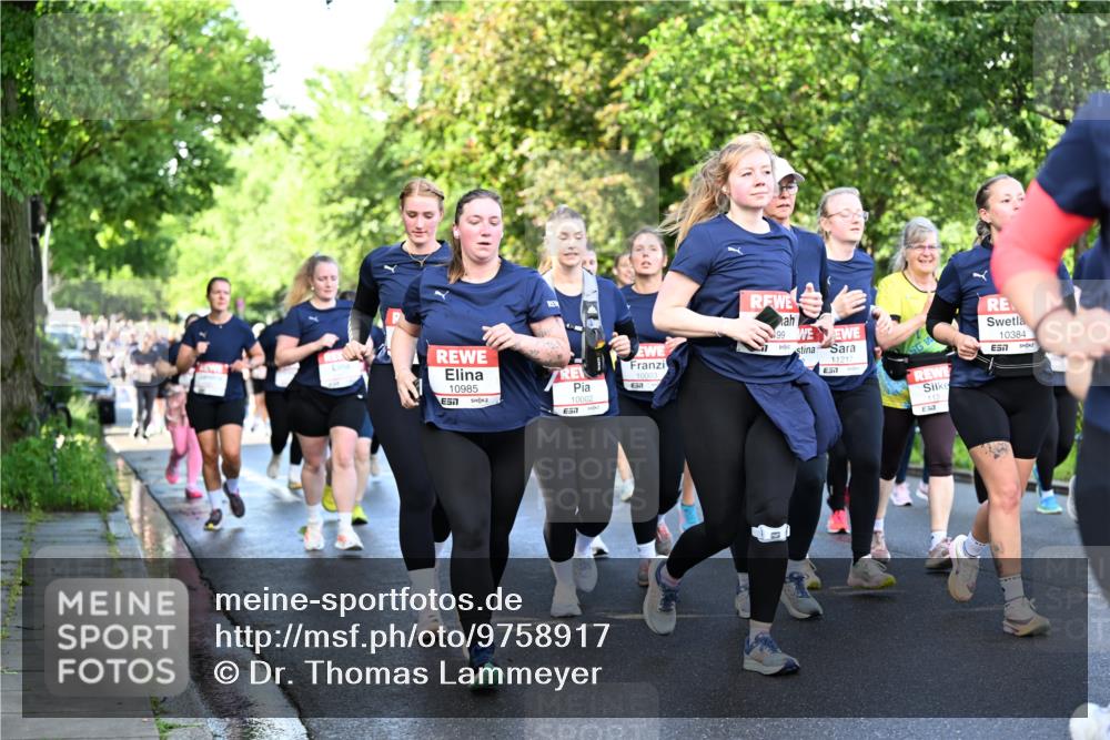 14.06.2026 - REWE Women's Run Dr. Thomas Lammeyer http://msf.ph/oto/9758917 14.06.2026 09:23:13 Laufen 10985, 10002, 57, 10003, 57, 99, 11217, 113, 10384, 57 meine-sportfotos.de