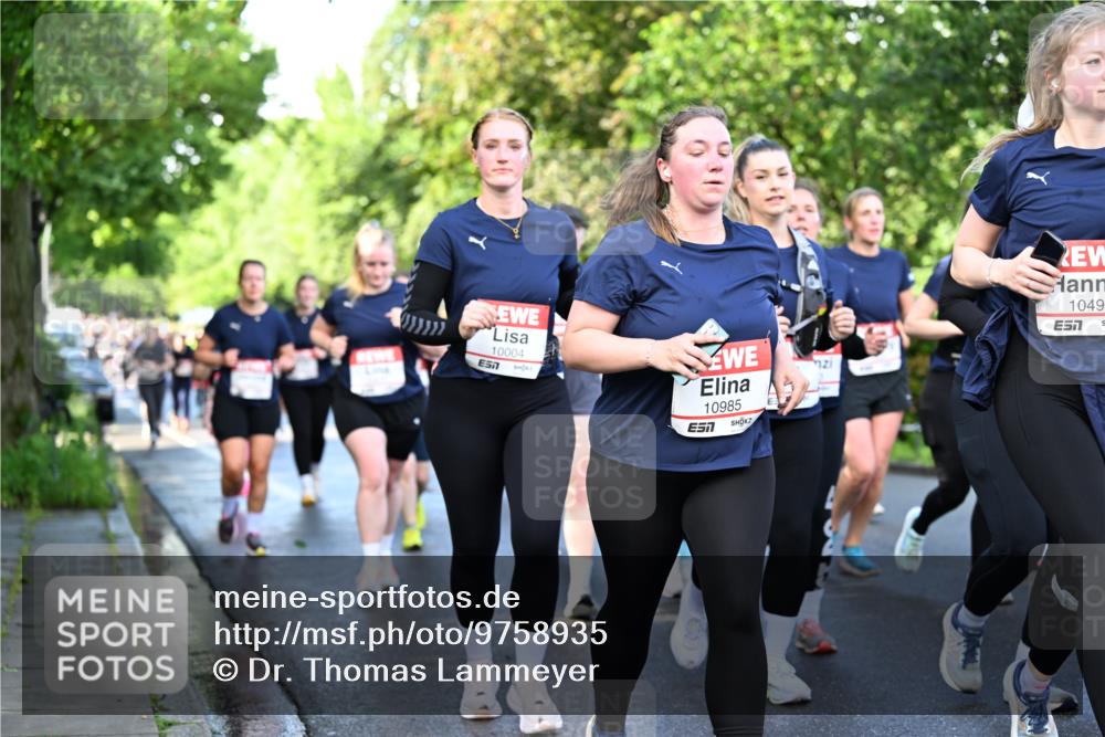 14.06.2026 - REWE Women's Run Dr. Thomas Lammeyer http://msf.ph/oto/9758935 14.06.2026 09:23:14 Laufen 10004, 10985, 7, 1049 meine-sportfotos.de