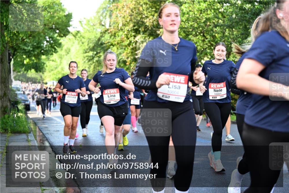 14.06.2026 - REWE Women's Run Dr. Thomas Lammeyer http://msf.ph/oto/9758944 14.06.2026 09:23:15 Laufen 67, 10472, 57, 10004, 10001, 7 meine-sportfotos.de