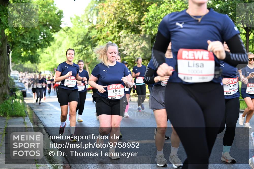 14.06.2026 - REWE Women's Run Dr. Thomas Lammeyer http://msf.ph/oto/9758952 14.06.2026 09:23:16 Laufen 10804, 10472, 10004, 10001, 7, 1012 meine-sportfotos.de