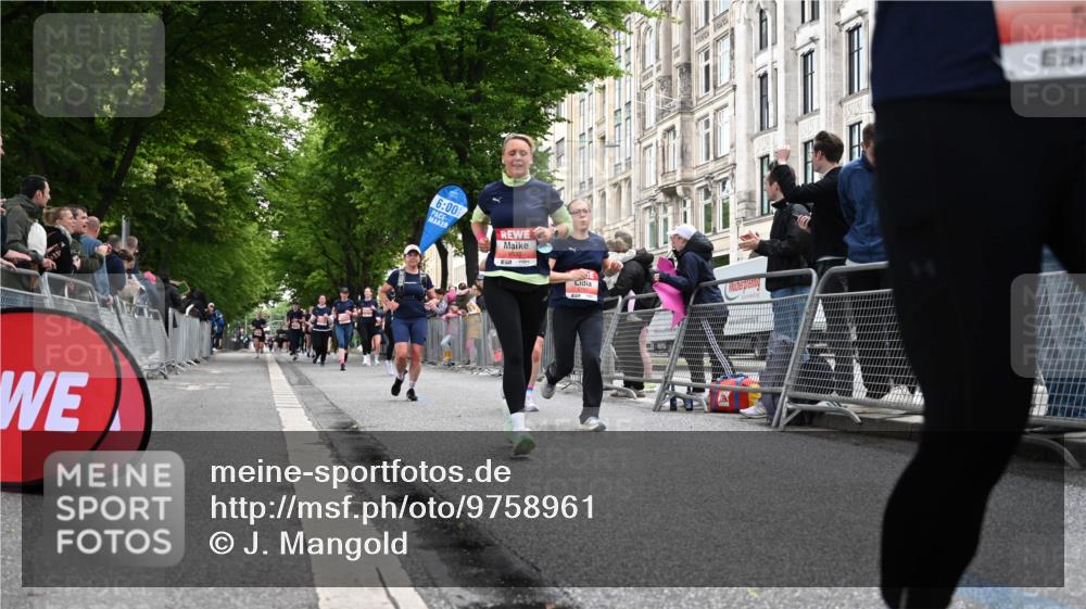 14.06.2026 - REWE Women's Run J. Mangold http://msf.ph/oto/9758961 14.06.2026 11:00:37 Ziel 5025, 5054, 5055, 5242, 5341, 5364, 5532, 5547, 5548, 5767, 5861, 5941, 6018 meine-sportfotos.de