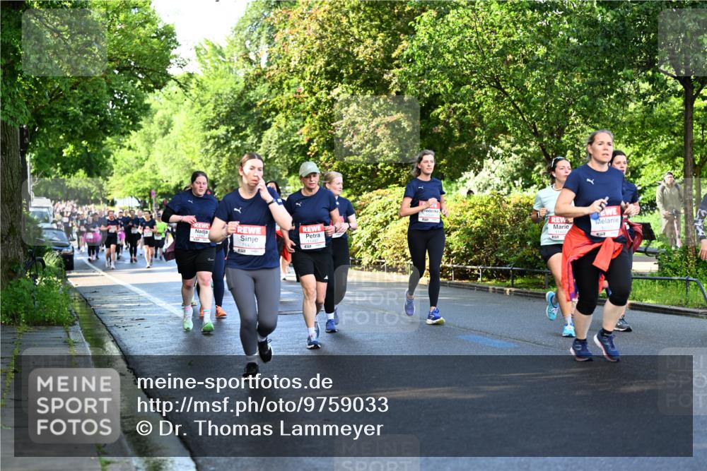 14.06.2026 - REWE Women's Run Dr. Thomas Lammeyer http://msf.ph/oto/9759033 14.06.2026 09:23:22 Laufen 11420, 5, 11488 meine-sportfotos.de