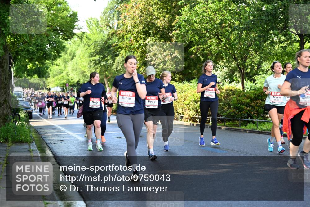 14.06.2026 - REWE Women's Run Dr. Thomas Lammeyer http://msf.ph/oto/9759043 14.06.2026 09:23:23 Laufen 10957, 11420, 11497, 7, 11488, 1032 meine-sportfotos.de
