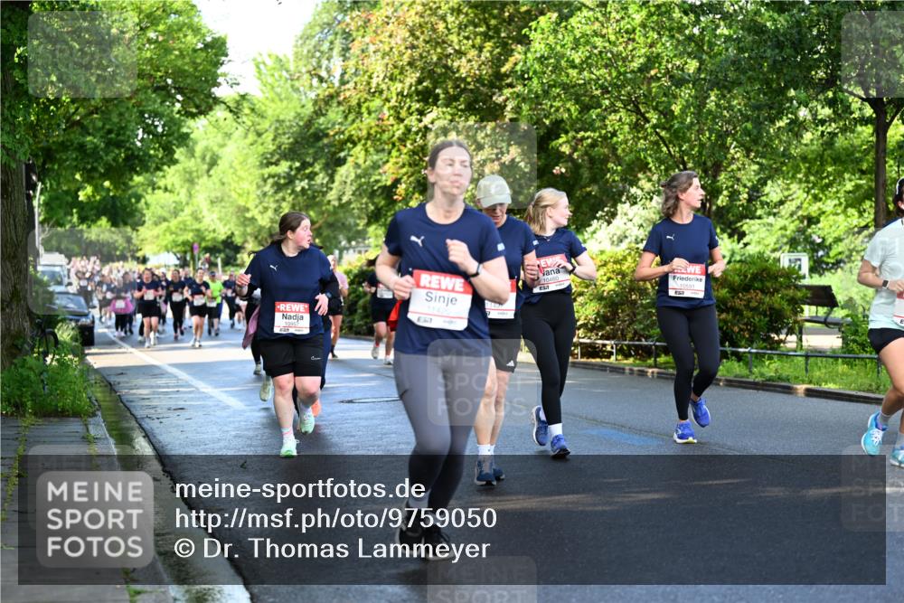 14.06.2026 - REWE Women's Run Dr. Thomas Lammeyer http://msf.ph/oto/9759050 14.06.2026 09:23:24 Laufen 10952, 11420, 57, 10460, 1149, 10591 meine-sportfotos.de