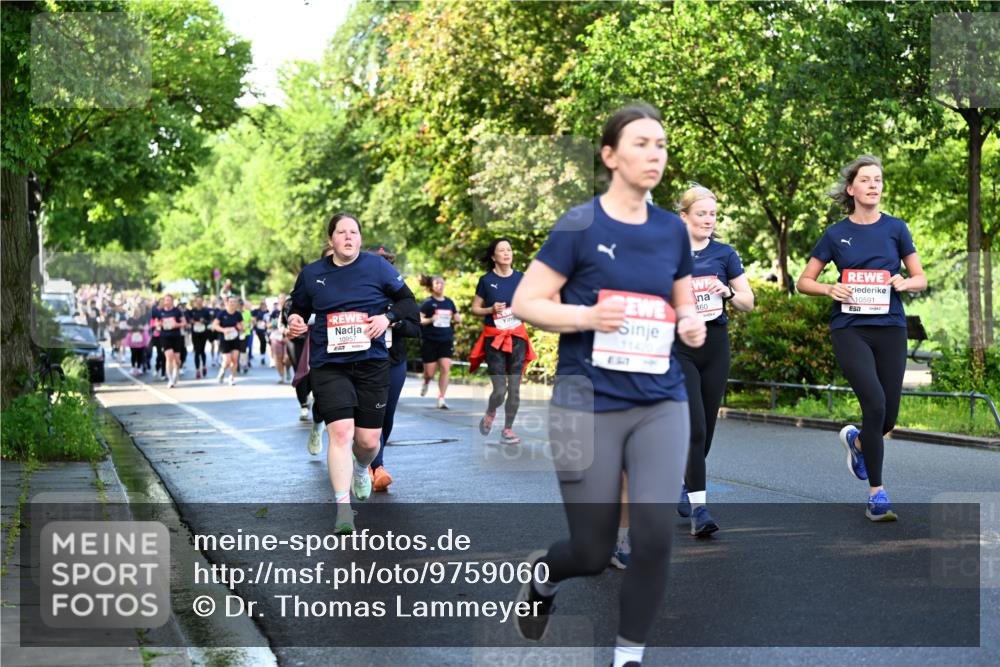14.06.2026 - REWE Women's Run Dr. Thomas Lammeyer http://msf.ph/oto/9759060 14.06.2026 09:23:24 Laufen 460, 10957, 11420, 10591, 57 meine-sportfotos.de