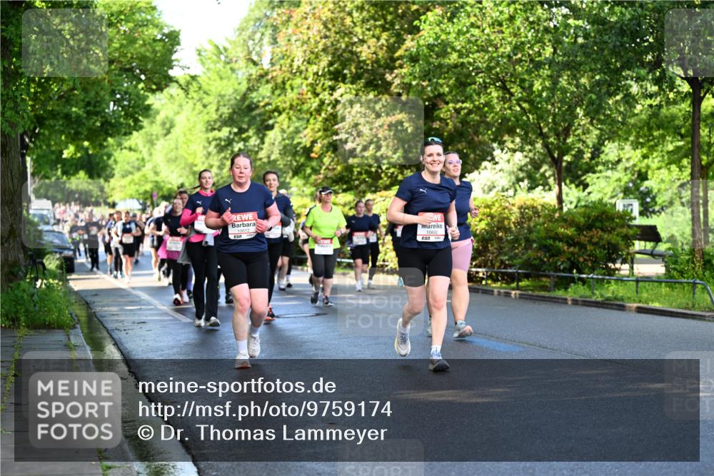 14.06.2026 - REWE Women's Run Dr. Thomas Lammeyer http://msf.ph/oto/9759174 14.06.2026 09:23:36 Laufen 10612, 10692 meine-sportfotos.de