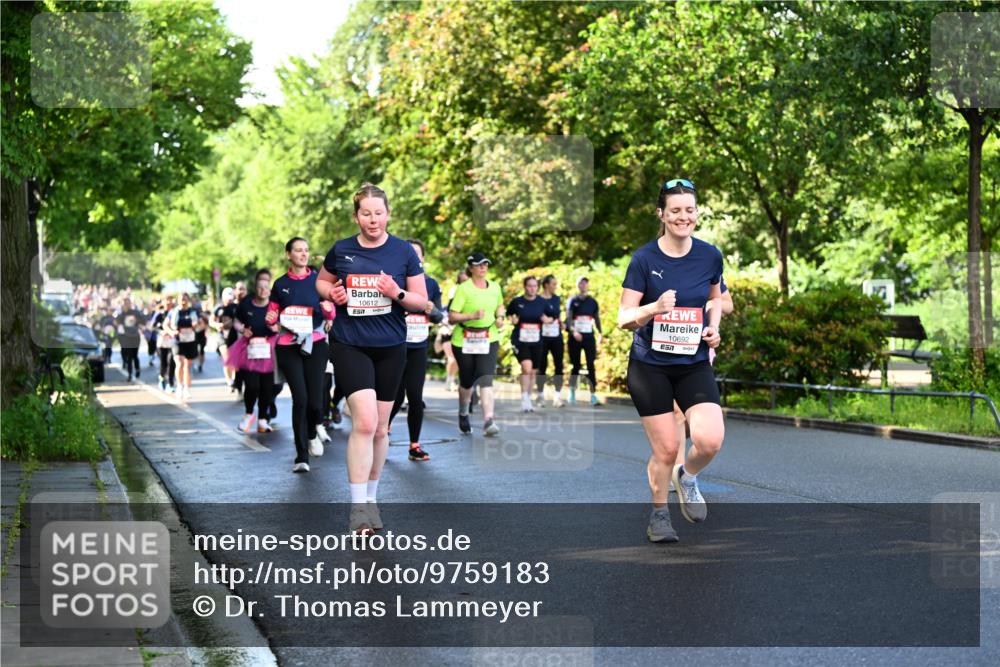 14.06.2026 - REWE Women's Run Dr. Thomas Lammeyer http://msf.ph/oto/9759183 14.06.2026 09:23:37 Laufen 10612, 10692, 7 meine-sportfotos.de