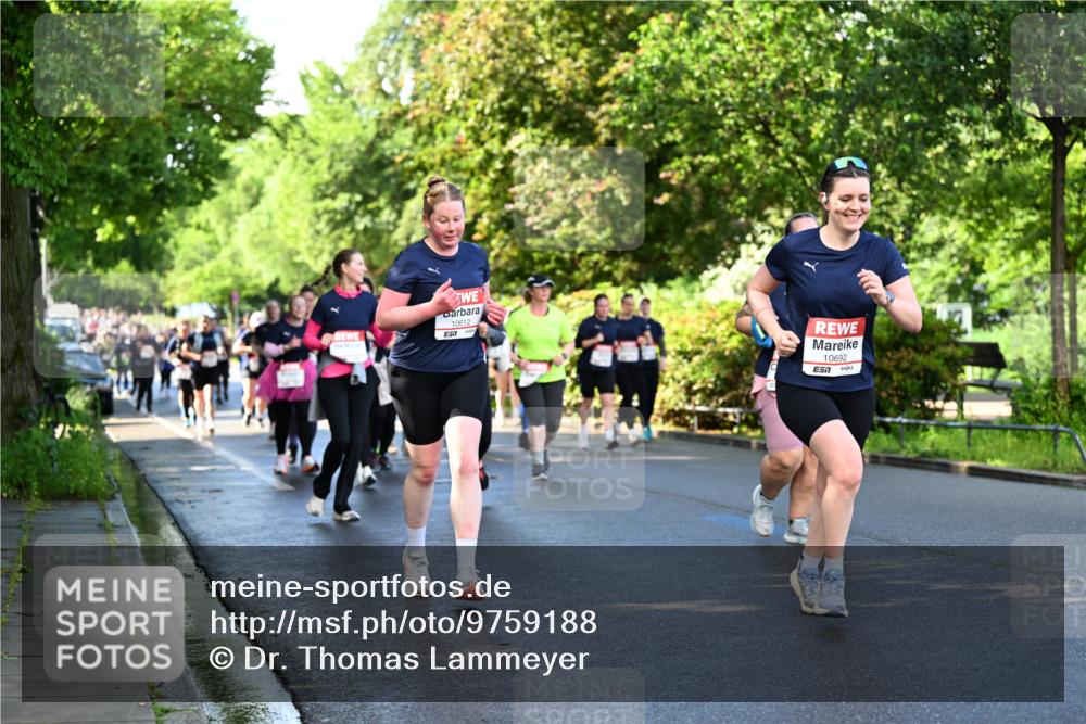 14.06.2026 - REWE Women's Run Dr. Thomas Lammeyer http://msf.ph/oto/9759188 14.06.2026 09:23:37 Laufen 10612, 57, 10692, 7 meine-sportfotos.de