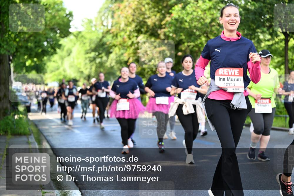 14.06.2026 - REWE Women's Run Dr. Thomas Lammeyer http://msf.ph/oto/9759240 14.06.2026 09:23:41 Laufen 10711, 7 meine-sportfotos.de