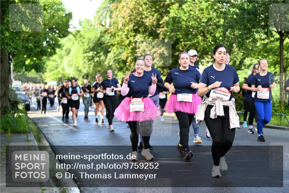 14.06.2026 - REWE Women's Run Dr. Thomas Lammeyer http://msf.ph/oto/9759252 14.06.2026 09:23:42 Laufen 10283, 10688 meine-sportfotos.de