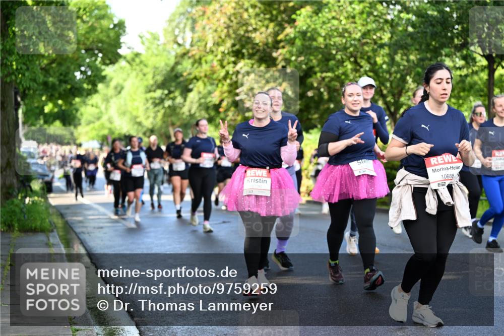 14.06.2026 - REWE Women's Run Dr. Thomas Lammeyer http://msf.ph/oto/9759259 14.06.2026 09:23:42 Laufen 10716, 10688, 57 meine-sportfotos.de