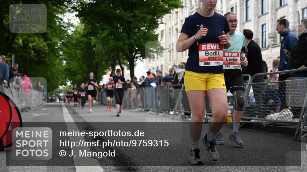 14.06.2026 - REWE Women's Run J. Mangold http://msf.ph/oto/9759315 14.06.2026 11:01:13 Ziel 5029, 5046, 5062, 5234, 5351, 5648, 5656, 5690, 5845, 5880, 5966 meine-sportfotos.de