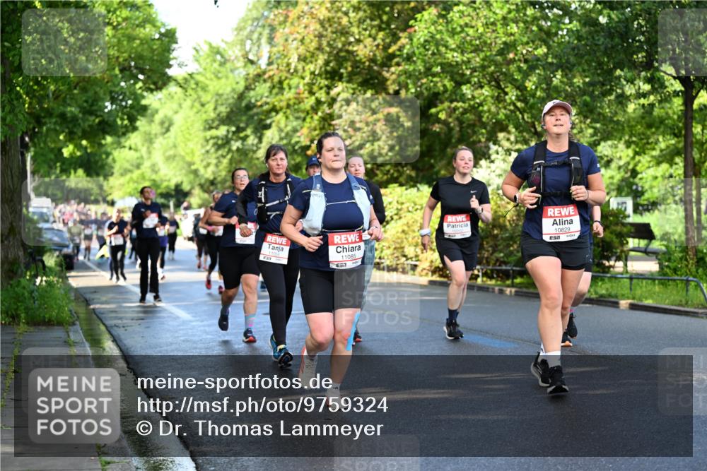 14.06.2026 - REWE Women's Run Dr. Thomas Lammeyer http://msf.ph/oto/9759324 14.06.2026 09:23:47 Laufen 7, 11085, 7, 10829, 7 meine-sportfotos.de
