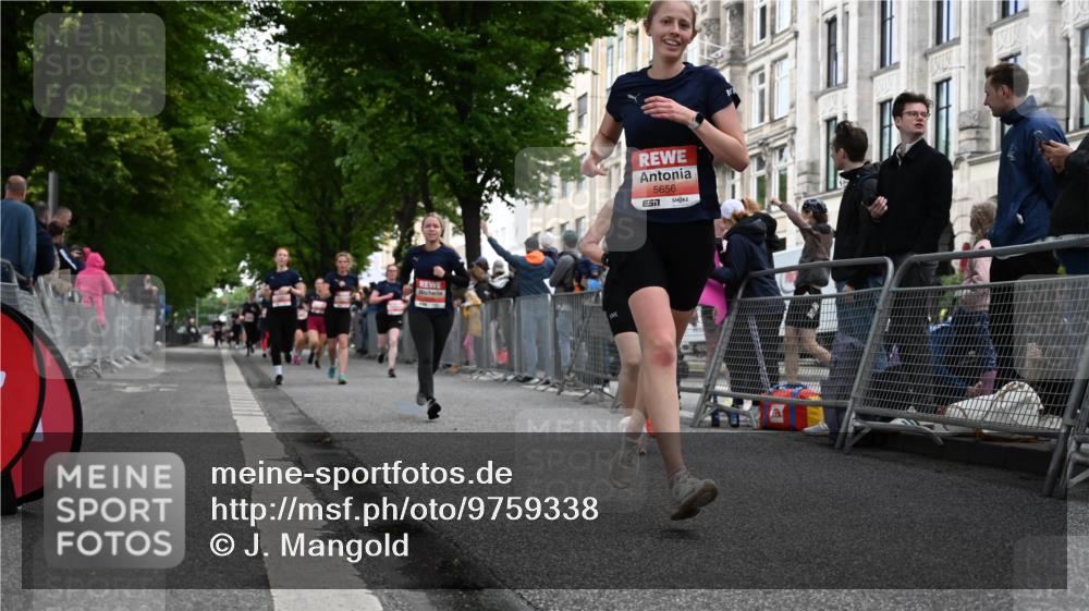 14.06.2026 - REWE Women's Run J. Mangold http://msf.ph/oto/9759338 14.06.2026 11:01:18 Ziel 5029, 5046, 5196, 5656, 6008, 6066 meine-sportfotos.de