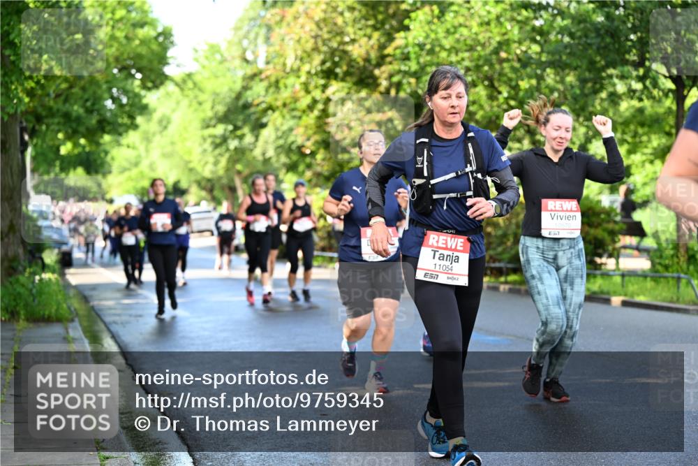 14.06.2026 - REWE Women's Run Dr. Thomas Lammeyer http://msf.ph/oto/9759345 14.06.2026 09:23:49 Laufen 11054, 7, 10570, 57 meine-sportfotos.de