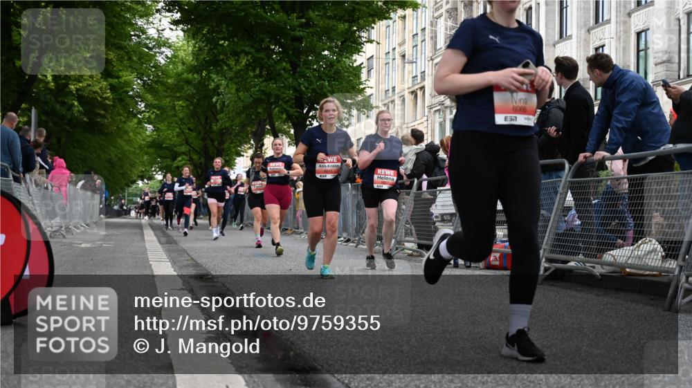 14.06.2026 - REWE Women's Run J. Mangold http://msf.ph/oto/9759355 14.06.2026 11:01:23 Ziel 5110, 5112, 5196, 5330, 5445, 5907, 6008, 6015, 6045, 6066 meine-sportfotos.de