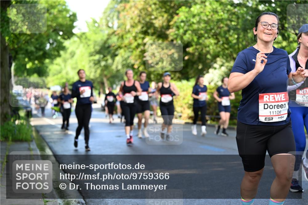 14.06.2026 - REWE Women's Run Dr. Thomas Lammeyer http://msf.ph/oto/9759366 14.06.2026 09:23:51 Laufen 80, 11106, 57, 711 meine-sportfotos.de