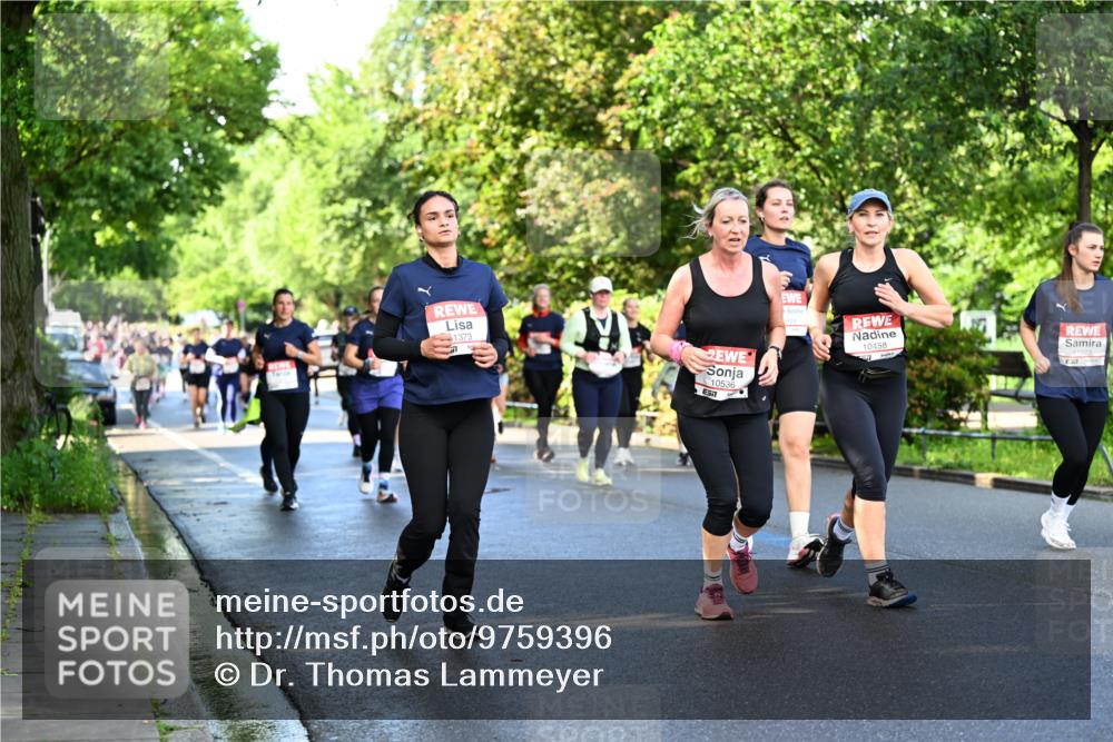 14.06.2026 - REWE Women's Run Dr. Thomas Lammeyer http://msf.ph/oto/9759396 14.06.2026 09:23:54 Laufen 1373, 10536, 10458, 11073 meine-sportfotos.de