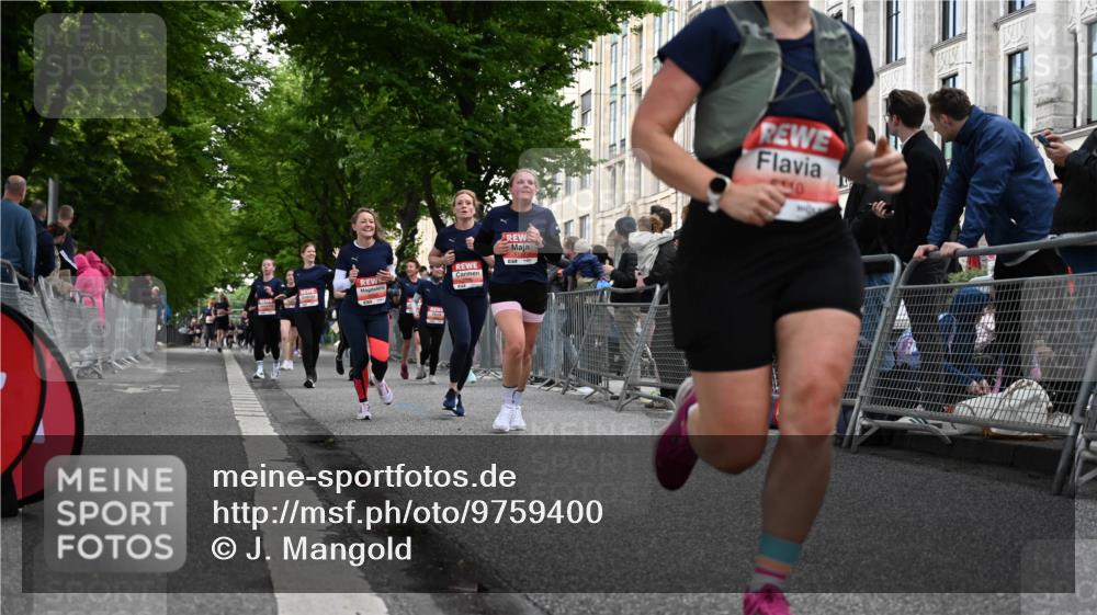 14.06.2026 - REWE Women's Run J. Mangold http://msf.ph/oto/9759400 14.06.2026 11:01:27 Ziel 5022, 5052, 5053, 5056, 5059, 5110, 5112, 5330, 5360, 5445, 5720, 5721, 5907, 6015, 6045 meine-sportfotos.de