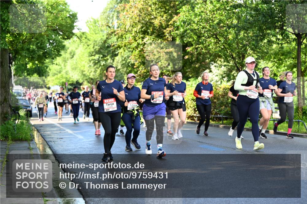 14.06.2026 - REWE Women's Run Dr. Thomas Lammeyer http://msf.ph/oto/9759431 14.06.2026 09:23:56 Laufen 11445, 57, 5, 11490 meine-sportfotos.de