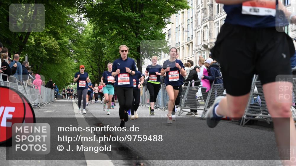 14.06.2026 - REWE Women's Run J. Mangold http://msf.ph/oto/9759488 14.06.2026 11:01:37 Ziel 5022, 5092, 5141, 5160, 5194, 5213, 5241, 5518, 5520, 5586, 5641, 5659, 5720, 5721, 5776, 5917, 5921 meine-sportfotos.de