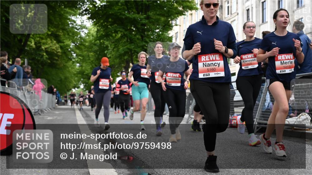 14.06.2026 - REWE Women's Run J. Mangold http://msf.ph/oto/9759498 14.06.2026 11:01:39 Ziel 5092, 5121, 5141, 5160, 5194, 5213, 5241, 5343, 5518, 5520, 5546, 5586, 5641, 5659, 5776, 5917, 5921 meine-sportfotos.de