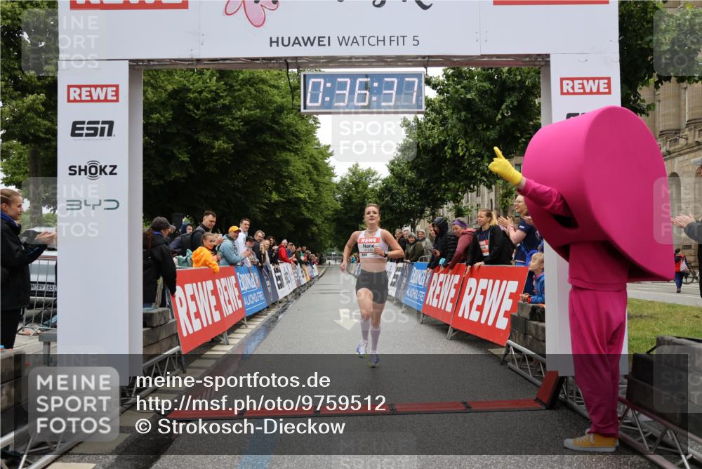 14.06.2026 - REWE Women's Run Strokosch-Dieckow http://msf.ph/oto/9759512 14.06.2026 09:37:00 Ziel 11246 meine-sportfotos.de