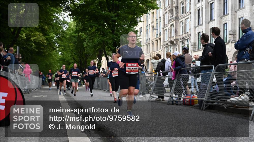 14.06.2026 - REWE Women's Run J. Mangold http://msf.ph/oto/9759582 14.06.2026 11:01:49 Ziel 5049, 5121, 5170, 5343, 5398, 5410, 5456, 5514, 5546, 5601, 5607, 5609, 5610, 5853, 5865, 5882, 5992, 6060 meine-sportfotos.de