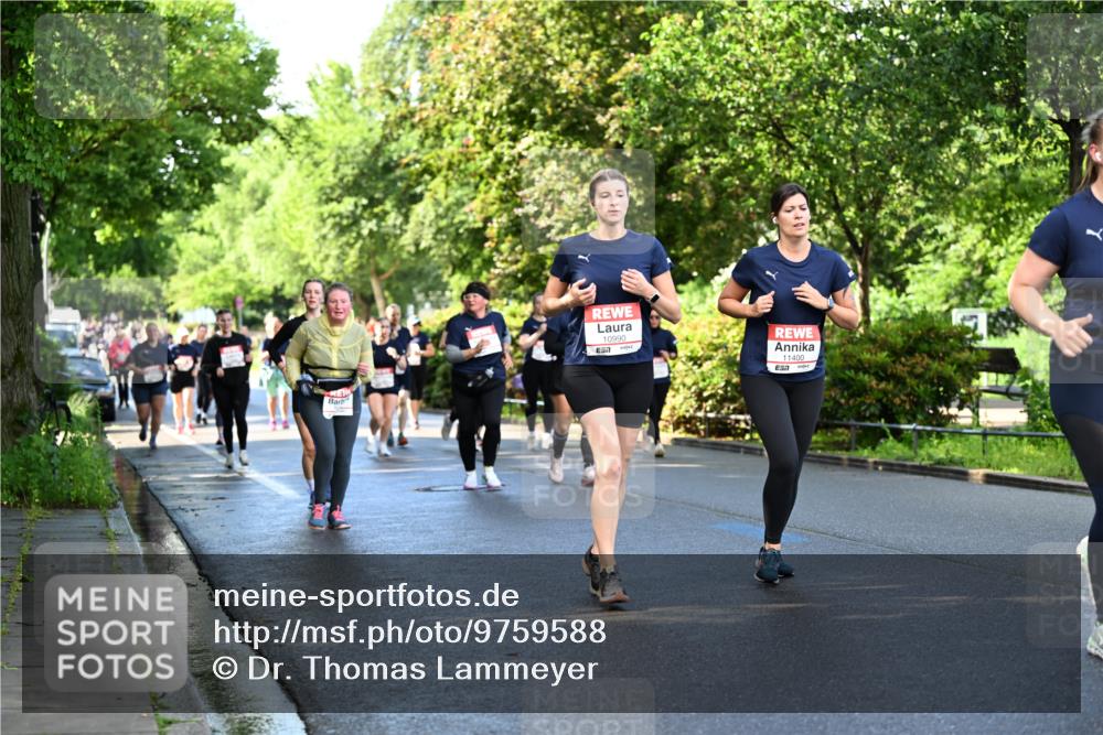 14.06.2026 - REWE Women's Run Dr. Thomas Lammeyer http://msf.ph/oto/9759588 14.06.2026 09:24:07 Laufen 10990, 57, 11400 meine-sportfotos.de