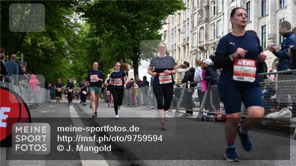 14.06.2026 - REWE Women's Run J. Mangold http://msf.ph/oto/9759594 14.06.2026 11:01:51 Ziel 5027, 5049, 5310, 5456, 5514, 5561, 5601, 5607, 5608, 5609, 5610, 5853, 5865, 5882, 5992, 6060 meine-sportfotos.de
