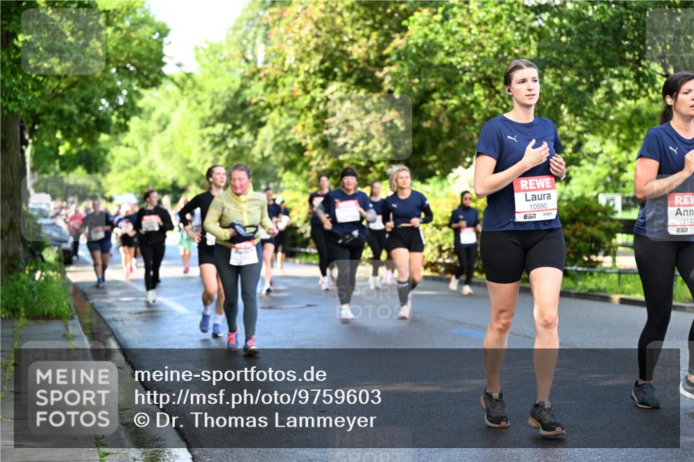 14.06.2026 - REWE Women's Run Dr. Thomas Lammeyer http://msf.ph/oto/9759603 14.06.2026 09:24:08 Laufen 10990, 57, 1140 meine-sportfotos.de